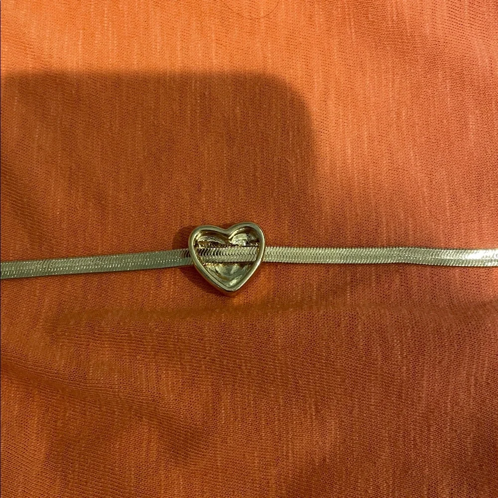 14K Plated Rhinestone Heart on
Herringbone Chain..NWOT - Picture 7 of 7